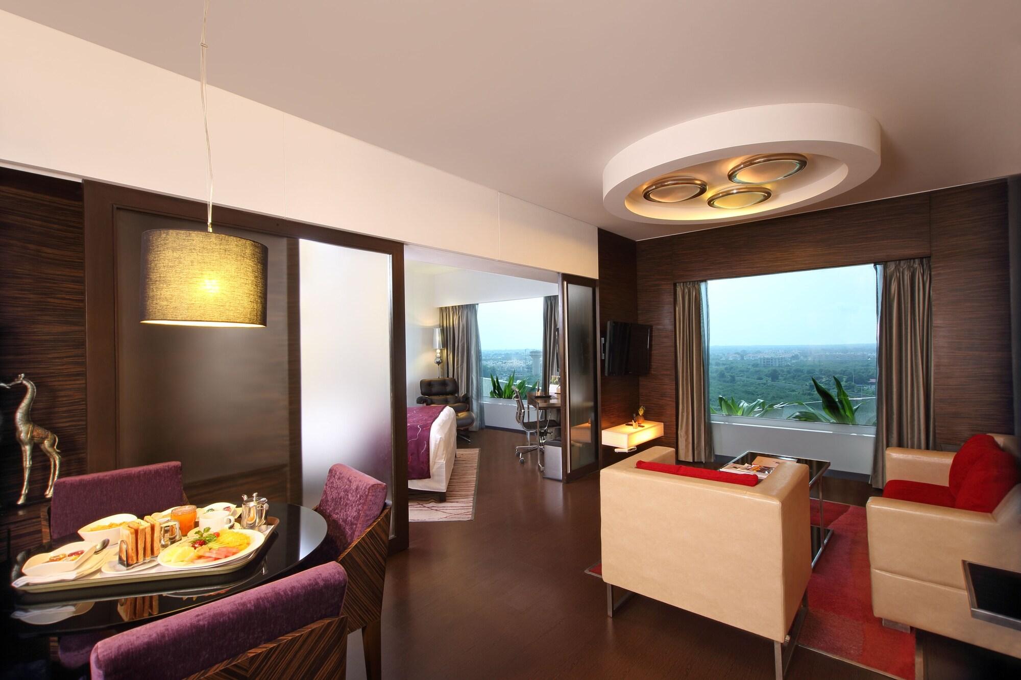 Fortune Select Sg Highway, Ahmedabad - Member Itc Hotels' Group Zewnętrze zdjęcie