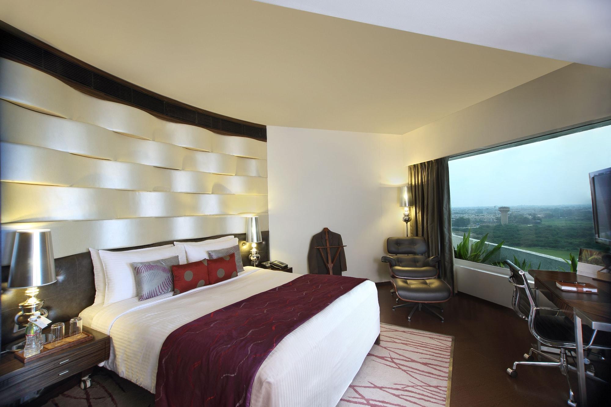 Fortune Select Sg Highway, Ahmedabad - Member Itc Hotels' Group Zewnętrze zdjęcie