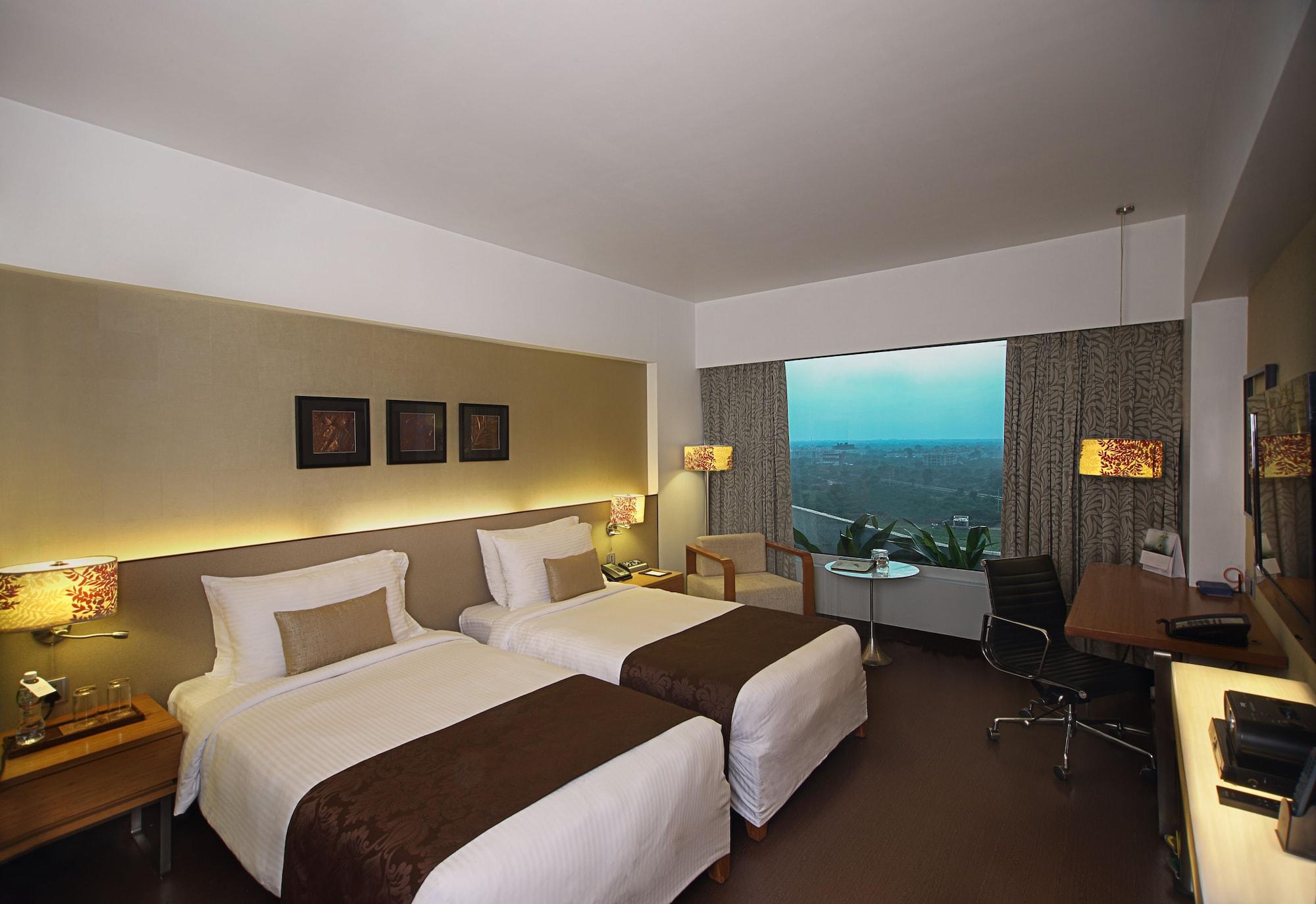 Fortune Select Sg Highway, Ahmedabad - Member Itc Hotels' Group Zewnętrze zdjęcie