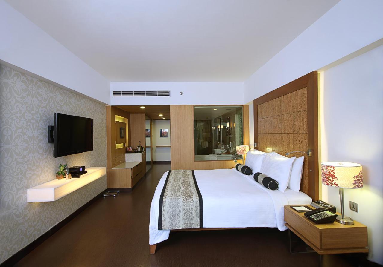 Fortune Select Sg Highway, Ahmedabad - Member Itc Hotels' Group Zewnętrze zdjęcie