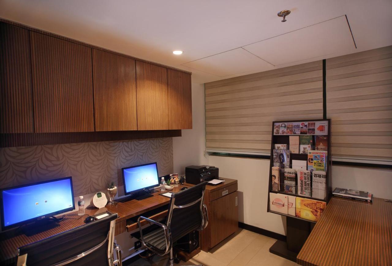 Fortune Select Sg Highway, Ahmedabad - Member Itc Hotels' Group Zewnętrze zdjęcie