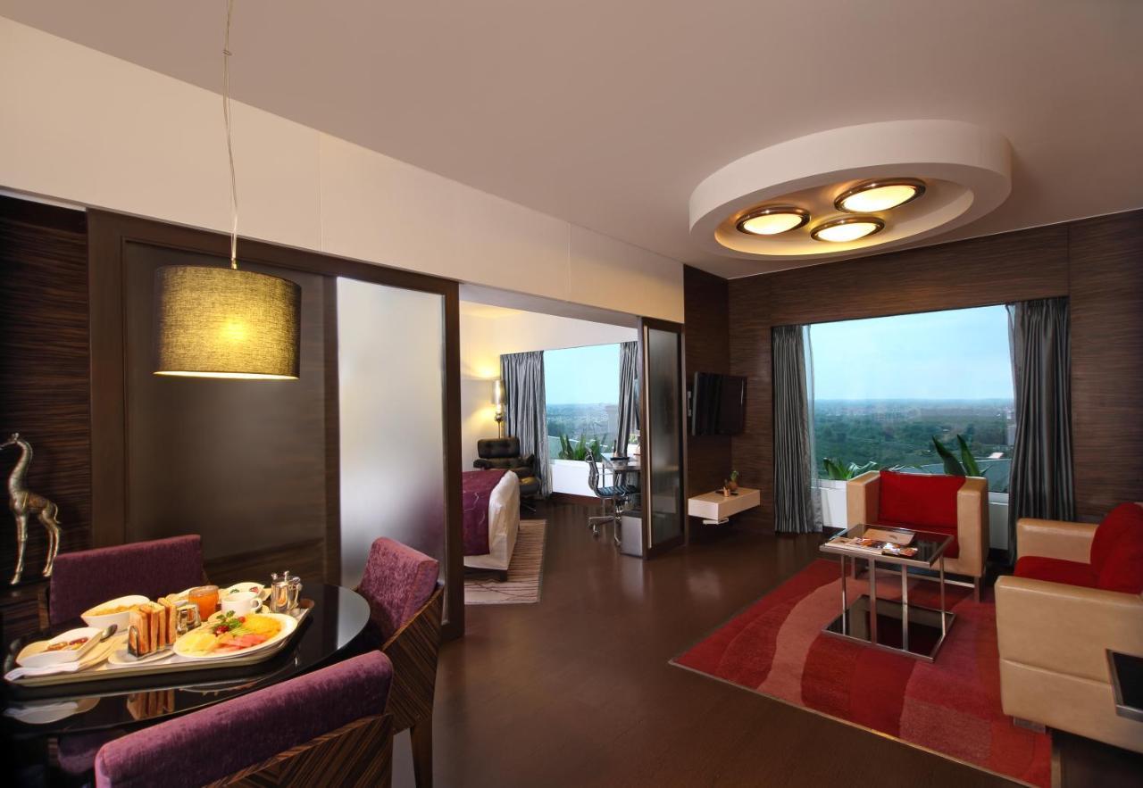 Fortune Select Sg Highway, Ahmedabad - Member Itc Hotels' Group Zewnętrze zdjęcie