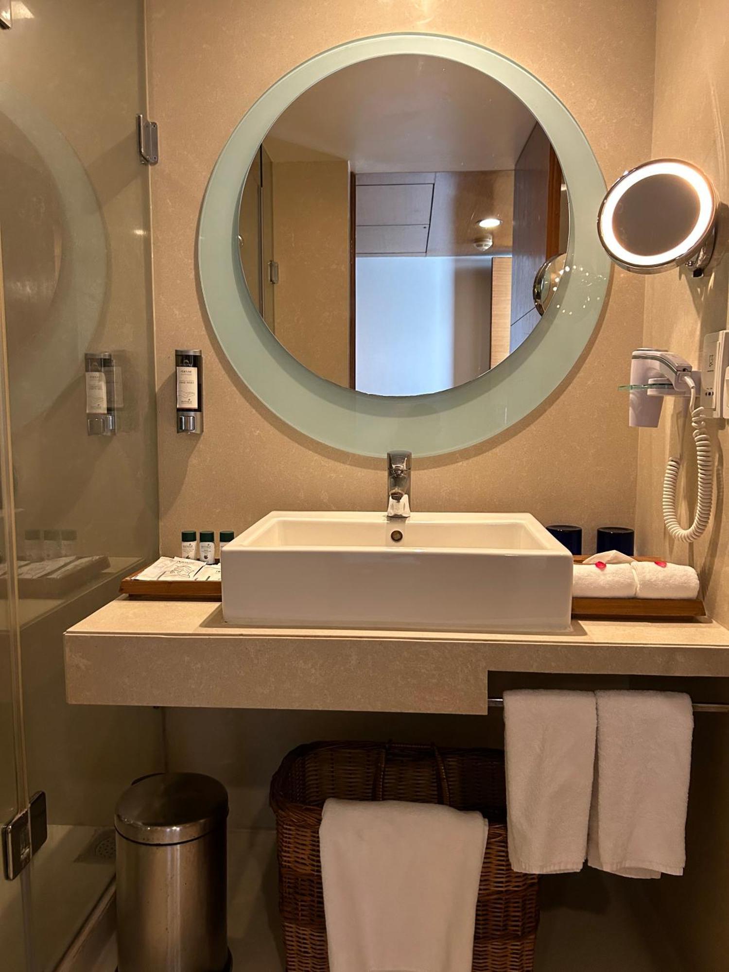 Fortune Select Sg Highway, Ahmedabad - Member Itc Hotels' Group Zewnętrze zdjęcie