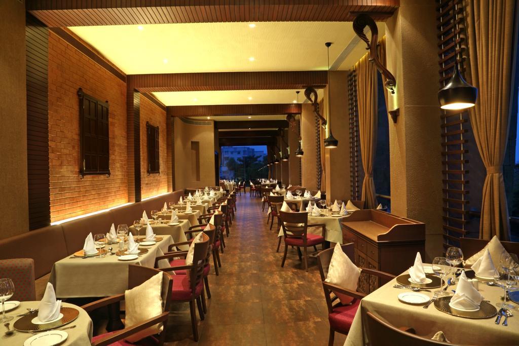 Fortune Select Sg Highway, Ahmedabad - Member Itc Hotels' Group Zewnętrze zdjęcie