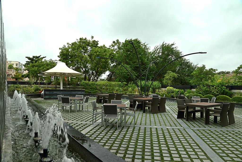Fortune Select Sg Highway, Ahmedabad - Member Itc Hotels' Group Zewnętrze zdjęcie