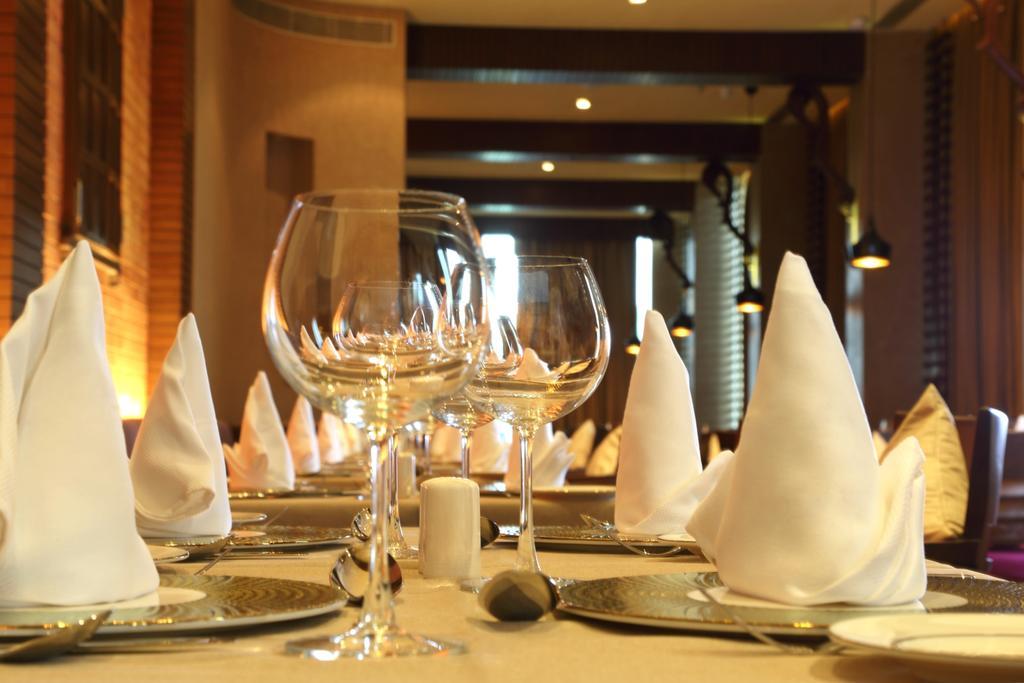 Fortune Select Sg Highway, Ahmedabad - Member Itc Hotels' Group Zewnętrze zdjęcie