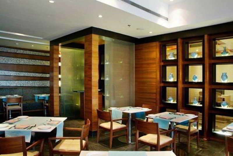 Fortune Select Sg Highway, Ahmedabad - Member Itc Hotels' Group Zewnętrze zdjęcie