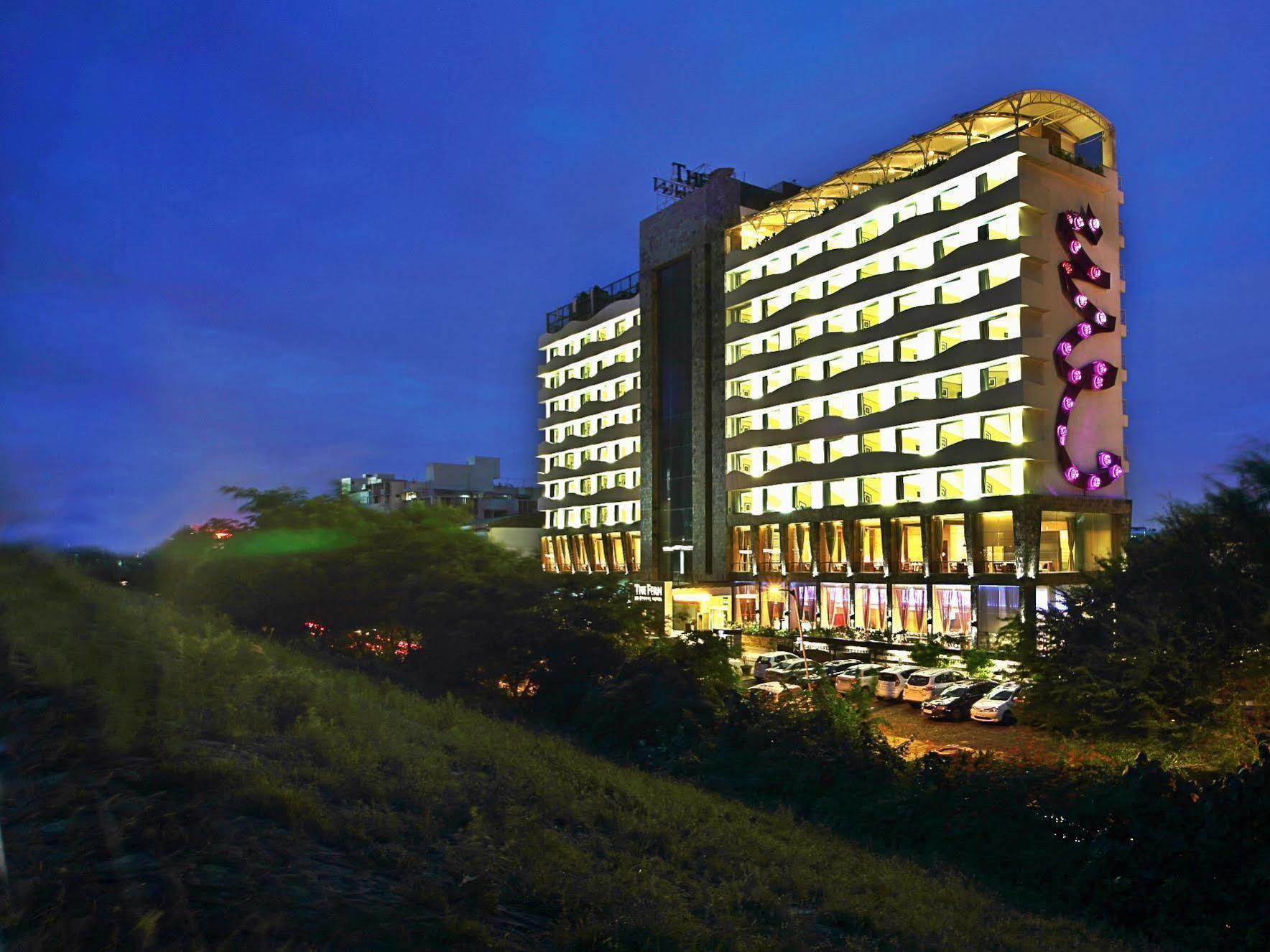 Fortune Select Sg Highway, Ahmedabad - Member Itc Hotels' Group Zewnętrze zdjęcie